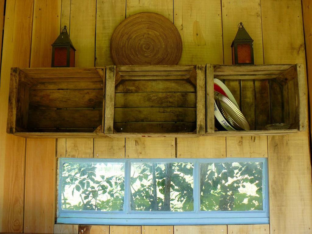 La Roulotte De La Fay Villa Dompierre-les-Ormes Room photo