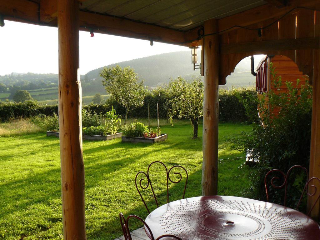 La Roulotte De La Fay Villa Dompierre-les-Ormes Room photo